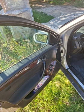 Mercedes-Benz C 220, снимка 9