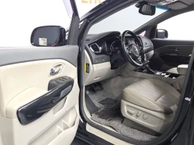 Kia Carnival 9-seater Prestige| 200к.с., снимка 10