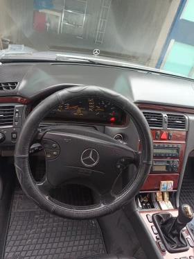 Mercedes-Benz E 220 W210, снимка 13