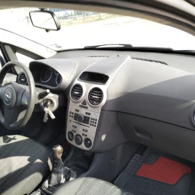 Opel Corsa 1.2 бензин клима, снимка 7