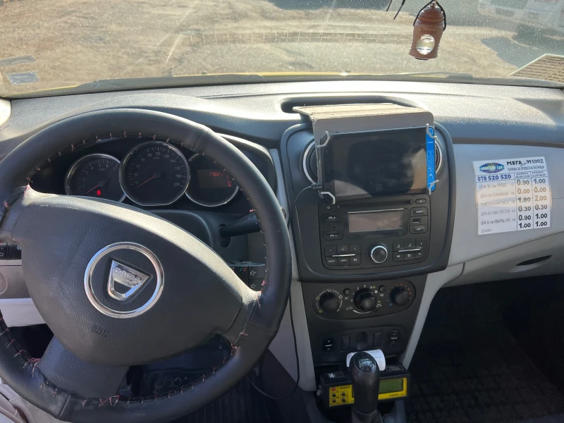 Dacia Sandero 1.2I ГАЗ - КЛИМА - 75кс, снимка 4 - Автомобили и джипове - 48007496