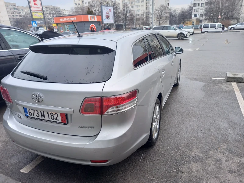 Toyota Avensis Комби, снимка 5 - Автомобили и джипове - 48415411