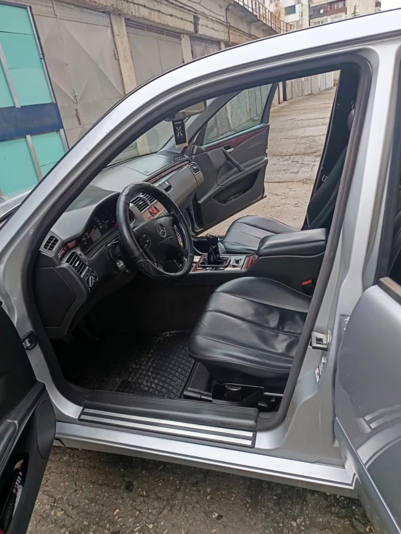 Mercedes-Benz E 220 W210, снимка 8 - Автомобили и джипове - 48934509