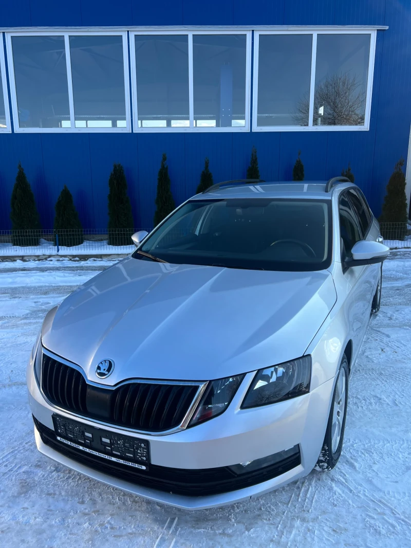 Skoda Octavia SKODA OCTAVIA * DSG* DISTRONIC* TOP* FACE* , снимка 1 - Автомобили и джипове - 49197765