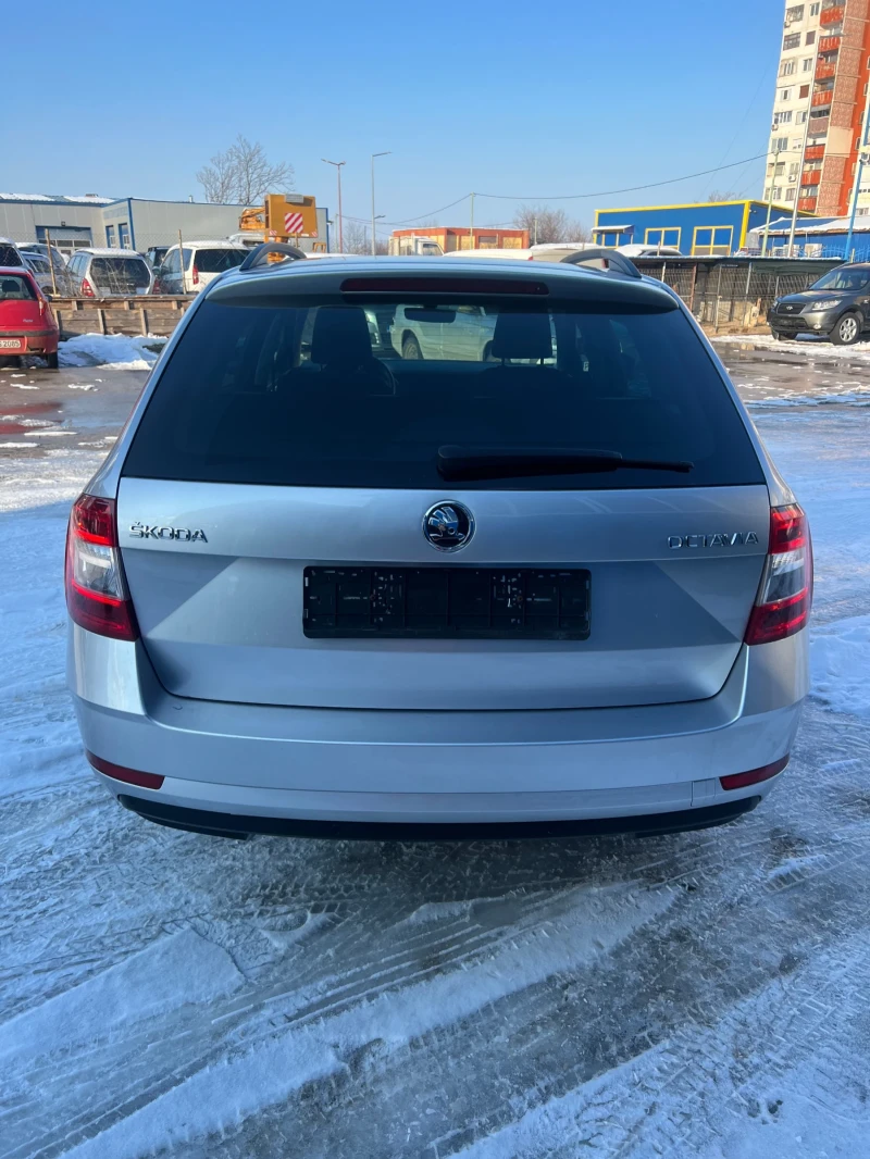 Skoda Octavia SKODA OCTAVIA * DSG* DISTRONIC* TOP* FACE* , снимка 5 - Автомобили и джипове - 49197765