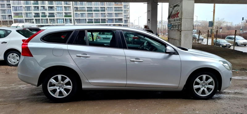 Volvo V60 DRIVE E, снимка 4 - Автомобили и джипове - 49328497