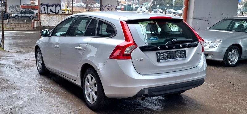 Volvo V60 DRIVE E, снимка 6 - Автомобили и джипове - 49328497