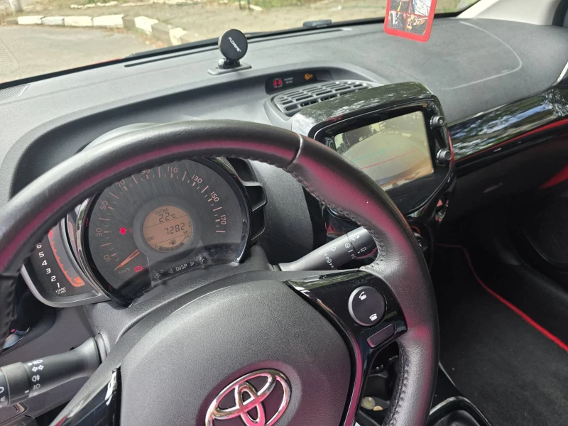 Toyota Aygo, снимка 16 - Автомобили и джипове - 52325891