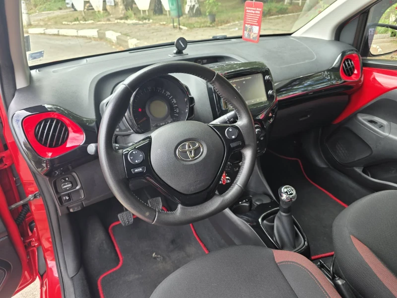 Toyota Aygo, снимка 3 - Автомобили и джипове - 52325891