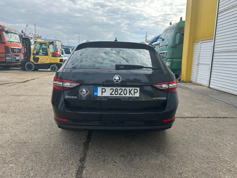 Skoda Superb, снимка 8 - Автомобили и джипове - 52047220