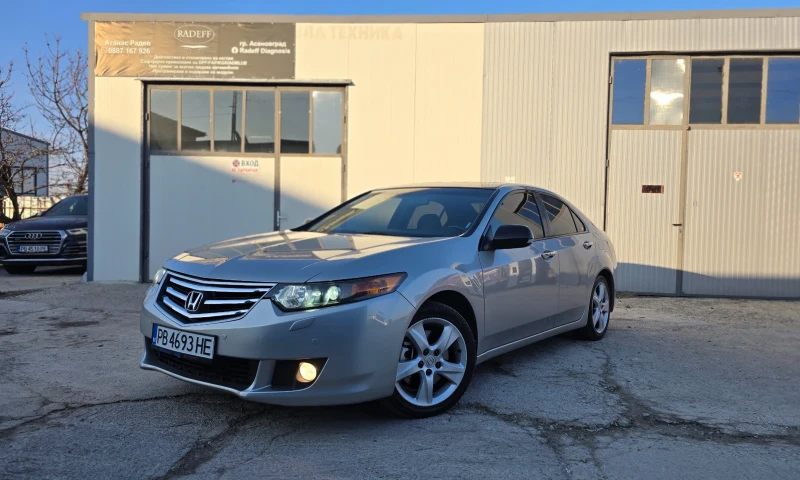 Honda Accord 2.4 Executive, снимка 3 - Автомобили и джипове - 52815046