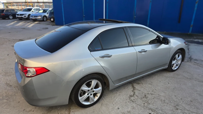 Honda Accord 2.4 Executive, снимка 6 - Автомобили и джипове - 52815046
