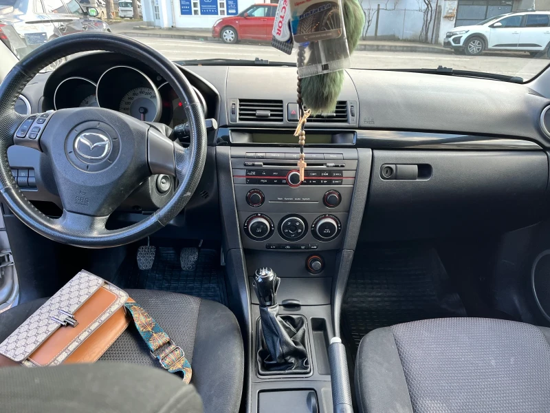 Mazda 3, снимка 7 - Автомобили и джипове - 52961185