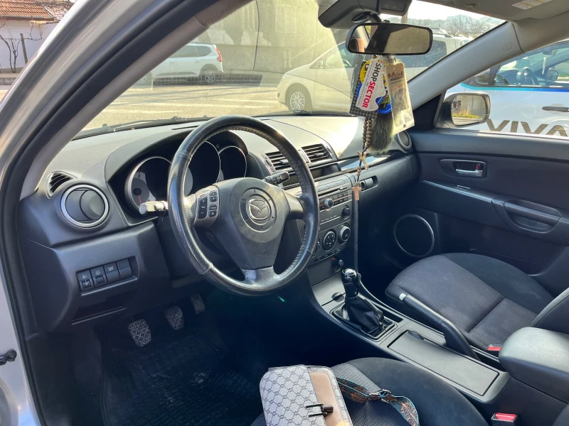 Mazda 3, снимка 10 - Автомобили и джипове - 52961185