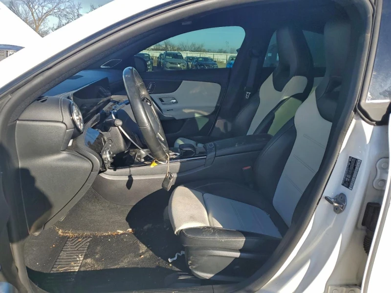 Mercedes-Benz CLA 250 * 4MATIC* AMG* БЕЗ УДАР* , снимка 7 - Автомобили и джипове - 53043529