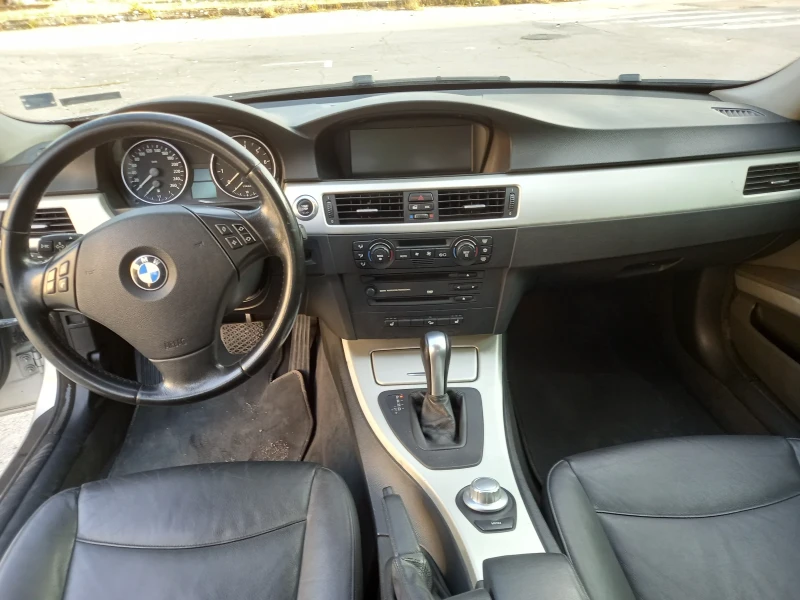 BMW 330 330 Xi, снимка 14 - Автомобили и джипове - 53060129
