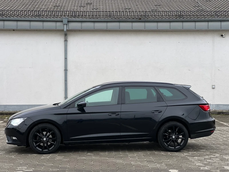 Seat Leon ST 1.6тди 110кс ECOMOTIVE / Топ състояние, снимка 3 - Автомобили и джипове - 53392880