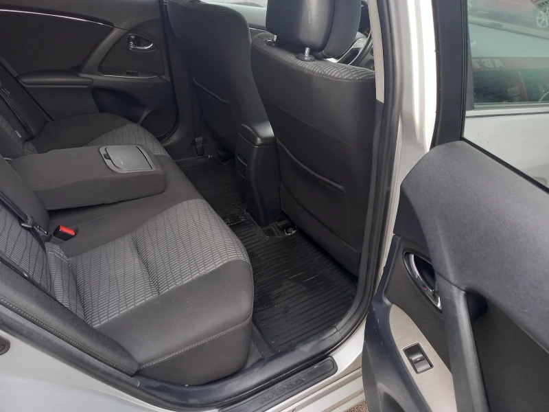 Toyota Avensis Комби - 10990 лв. - 79781043 | Car24.bg