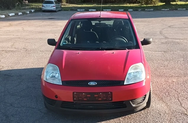 Ford Fiesta 3 врати, снимка 2 - Автомобили и джипове - 49044353