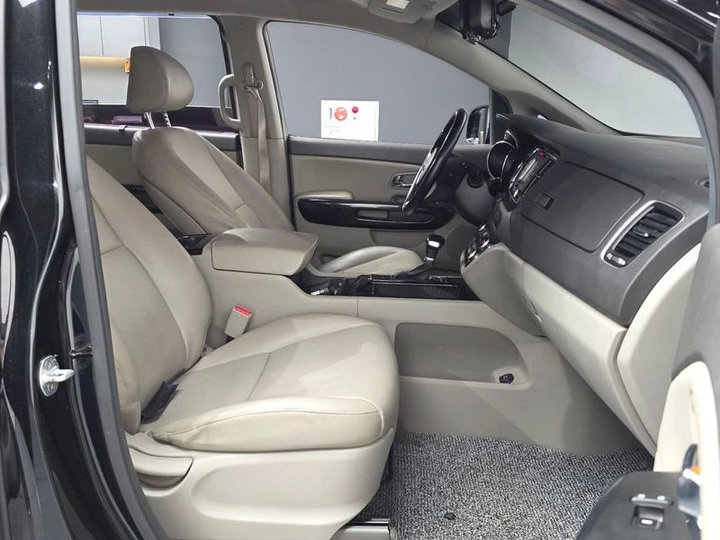 Kia Carnival 9-seater Prestige| 200к.с., снимка 11 - Автомобили и джипове - 56294160