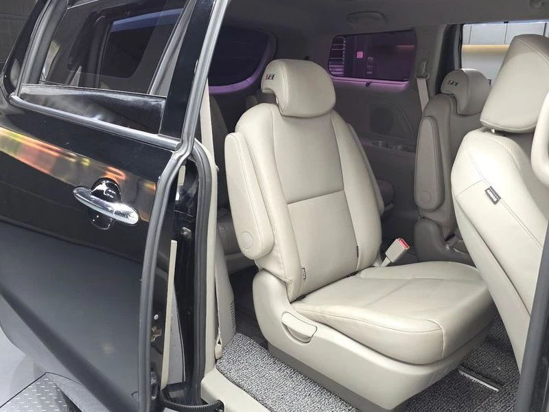 Kia Carnival 9-seater Prestige| 200к.с., снимка 12 - Автомобили и джипове - 56294160