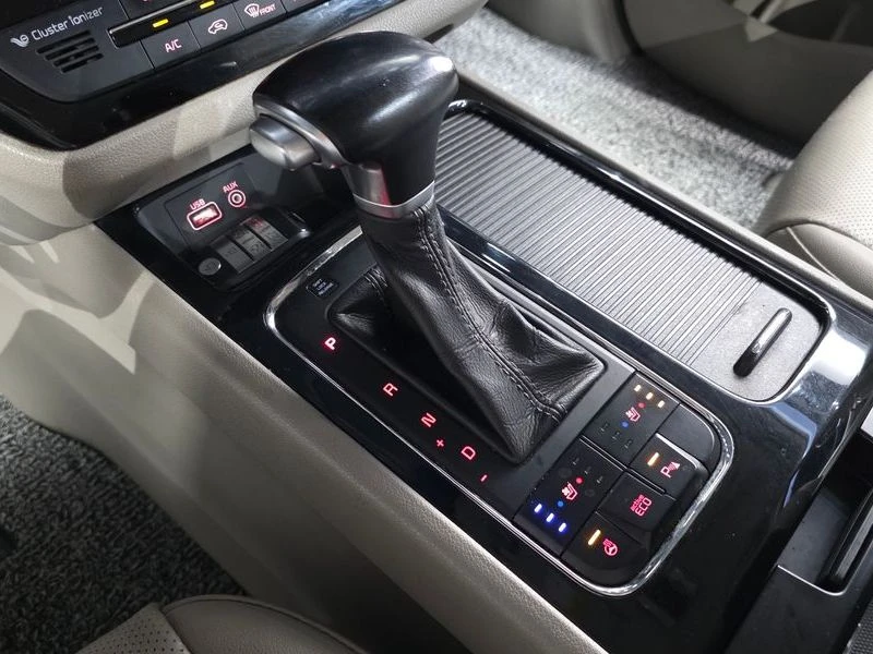 Kia Carnival 9-seater Prestige| 200к.с., снимка 9 - Автомобили и джипове - 56294160