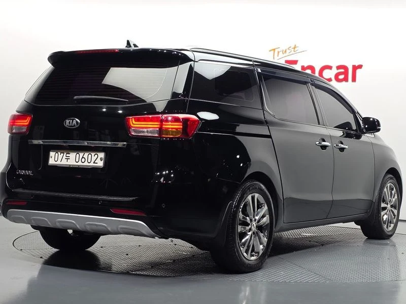 Kia Carnival 9-seater Prestige| 200к.с., снимка 2 - Автомобили и джипове - 56294160