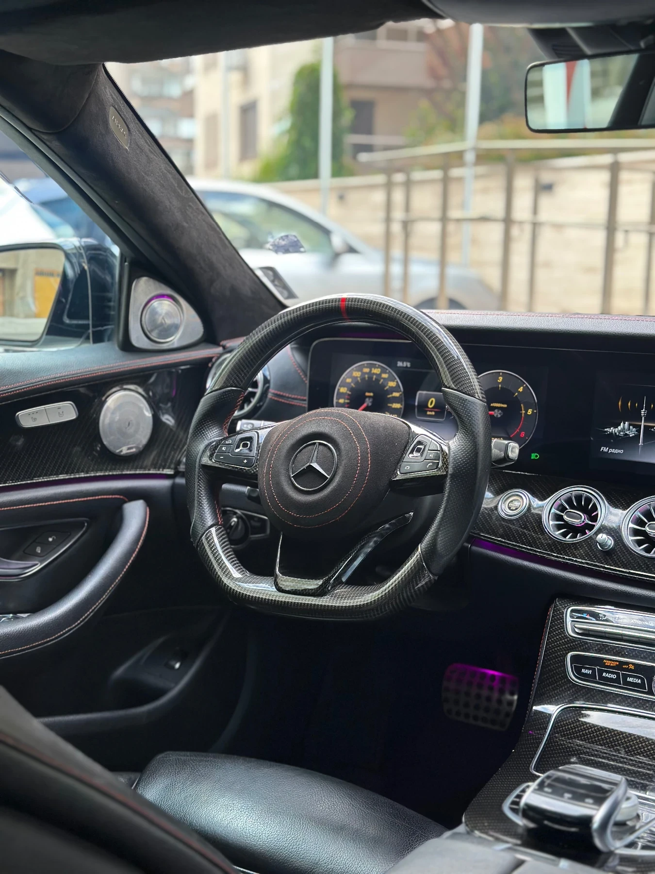 Mercedes-Benz E 220  - изображение 10