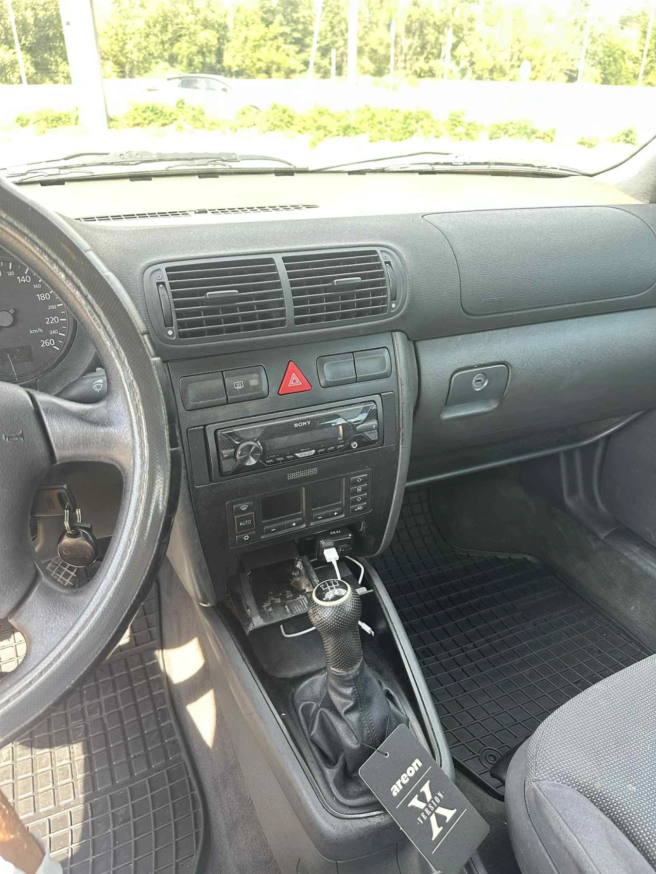 Audi A3 1.8 - изображение 8