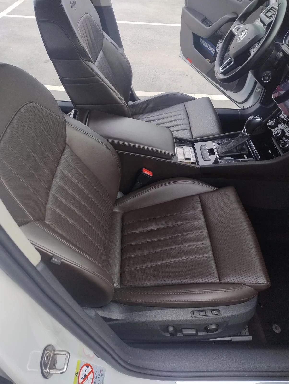 Skoda Superb Skoda Superb 2.0 TDI LAURIN & KLEMENT 4X4 DSG AUTO, снимка 10 - Автомобили и джипове - 53637697