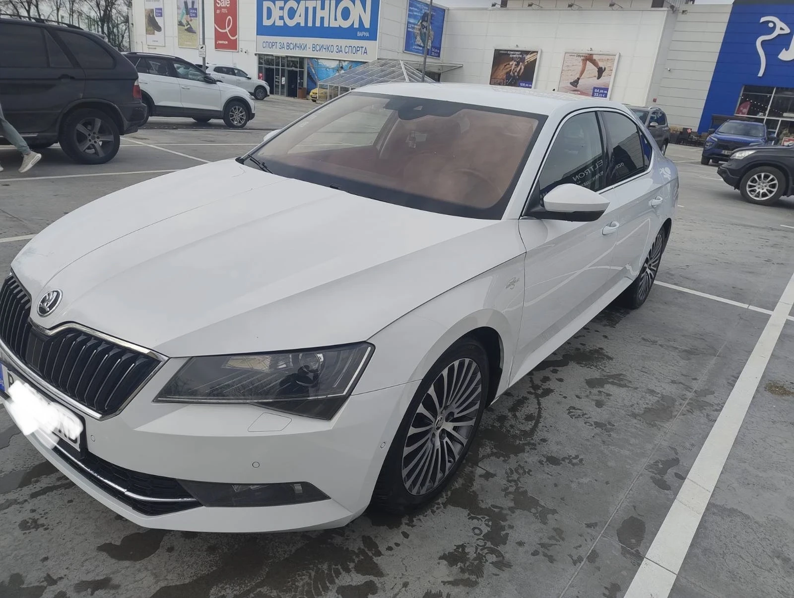 Skoda Superb Skoda Superb 2.0 TDI LAURIN & KLEMENT 4X4 DSG AUTO, снимка 2 - Автомобили и джипове - 53637697