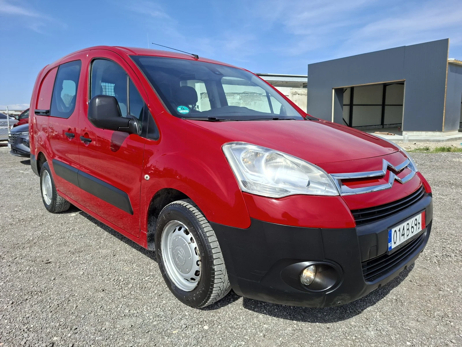 Citroen Berlingo 4+ 1-LONG/N1/КЛИМА/1.6Hdi-90кс, снимка 2 - Автомобили и джипове - 53908675