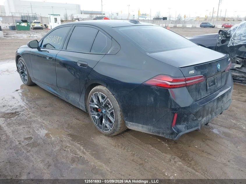 BMW i5 XDRIVE 40 | HARMAN/KARDON | KEYLESS | ПАНОРАМА | , снимка 3 - Автомобили и джипове - 54074170