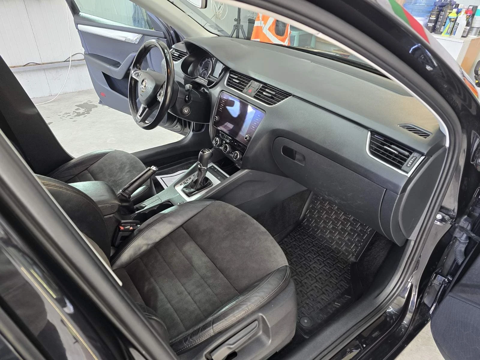 Skoda Octavia 1.5 МЕТАН/ АВТОМАТ ЛИЗИНГ, снимка 5 - Автомобили и джипове - 54206822