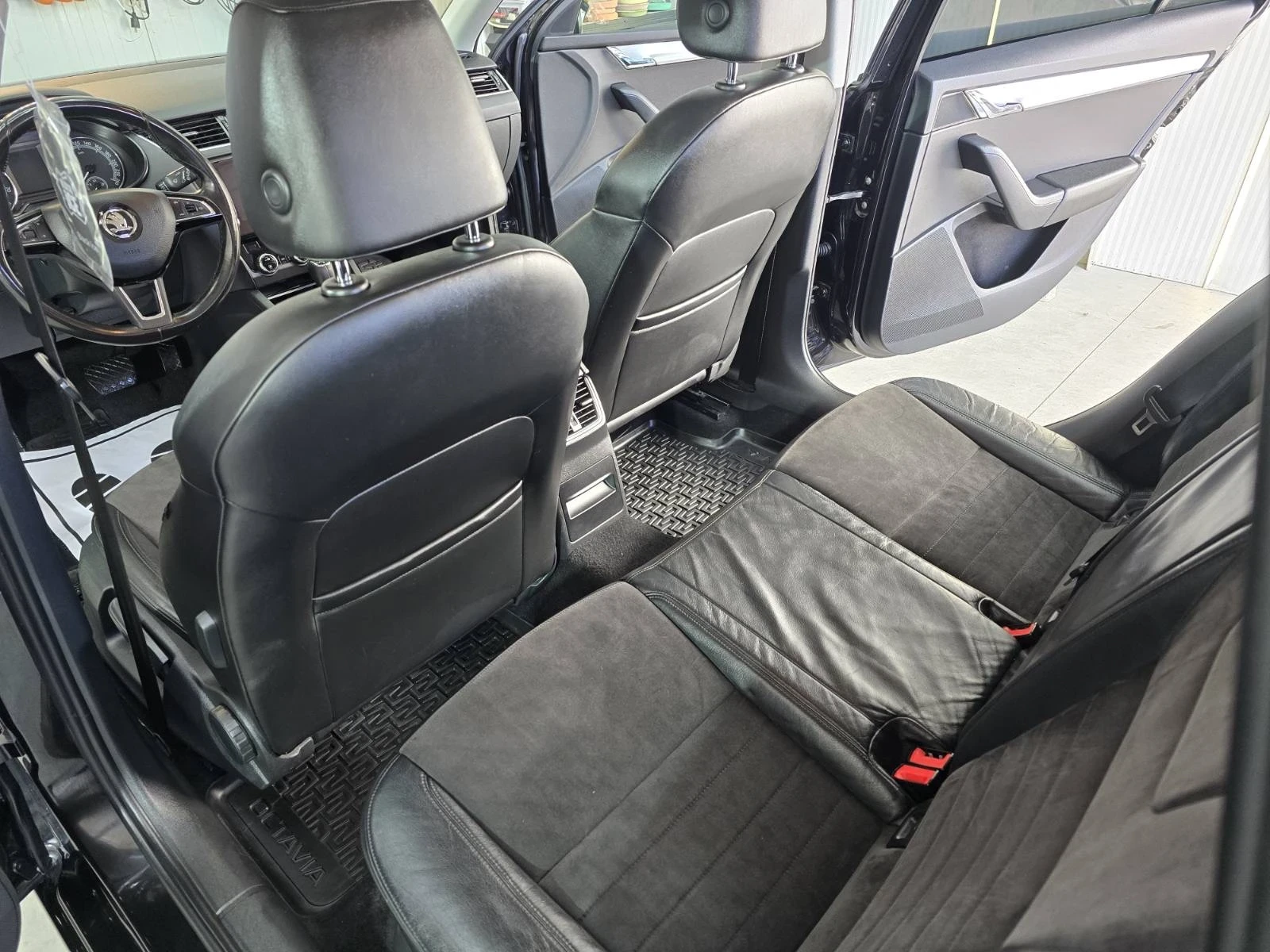 Skoda Octavia 1.5 МЕТАН/ АВТОМАТ ЛИЗИНГ, снимка 7 - Автомобили и джипове - 54206822