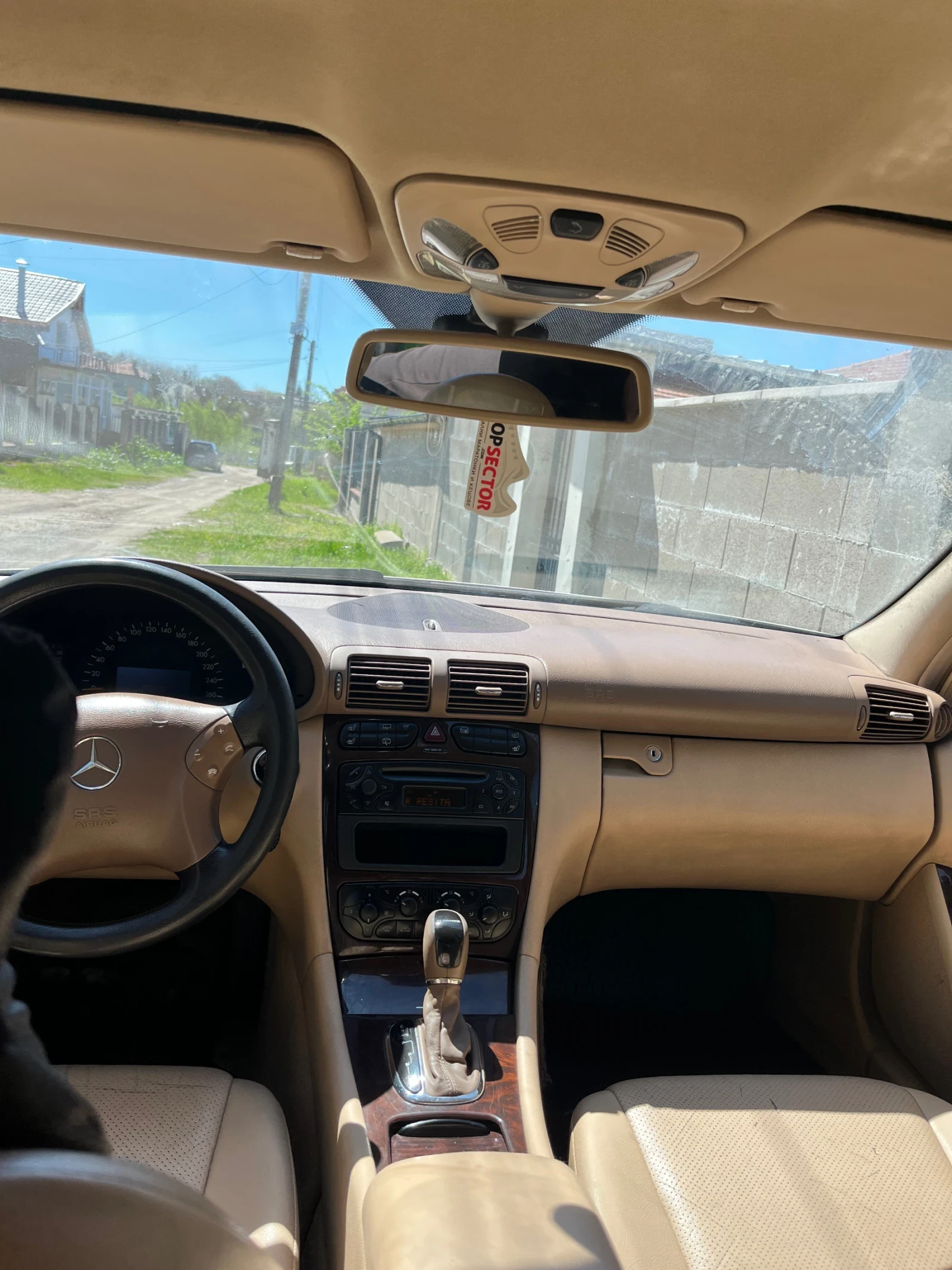 Mercedes-Benz 220, снимка 10 - Автомобили и джипове - 54227314