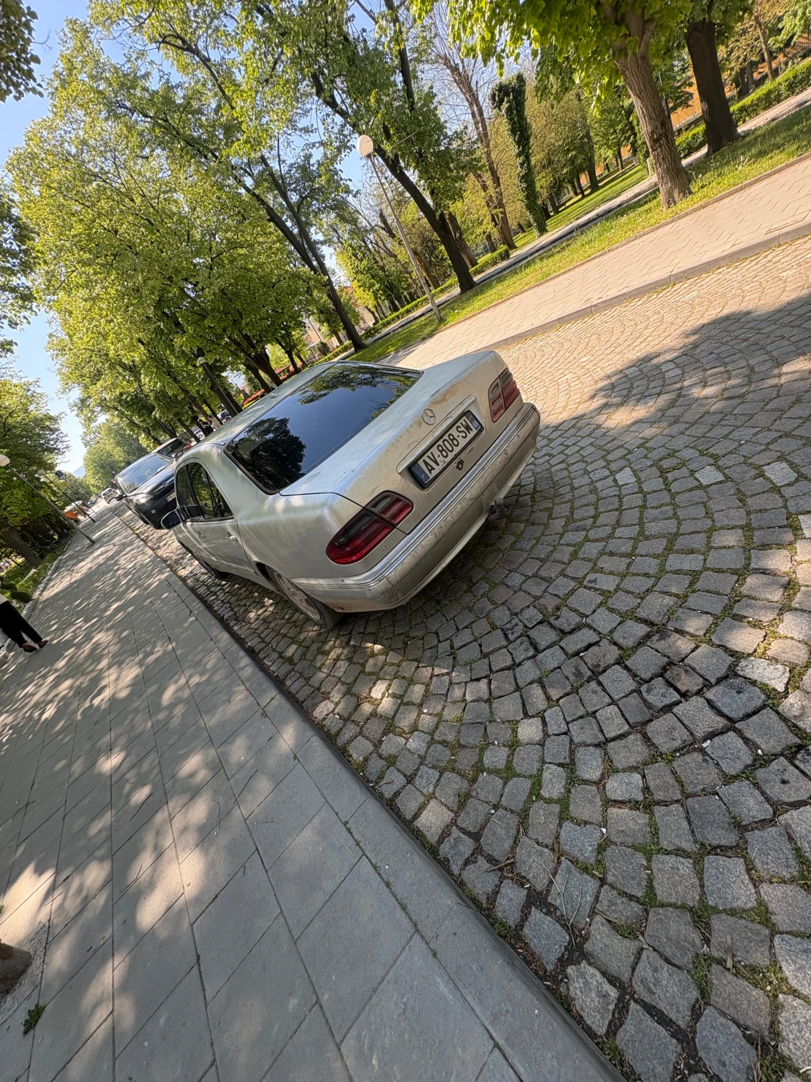 Mercedes-Benz E 320, снимка 4 - Автомобили и джипове - 54421676