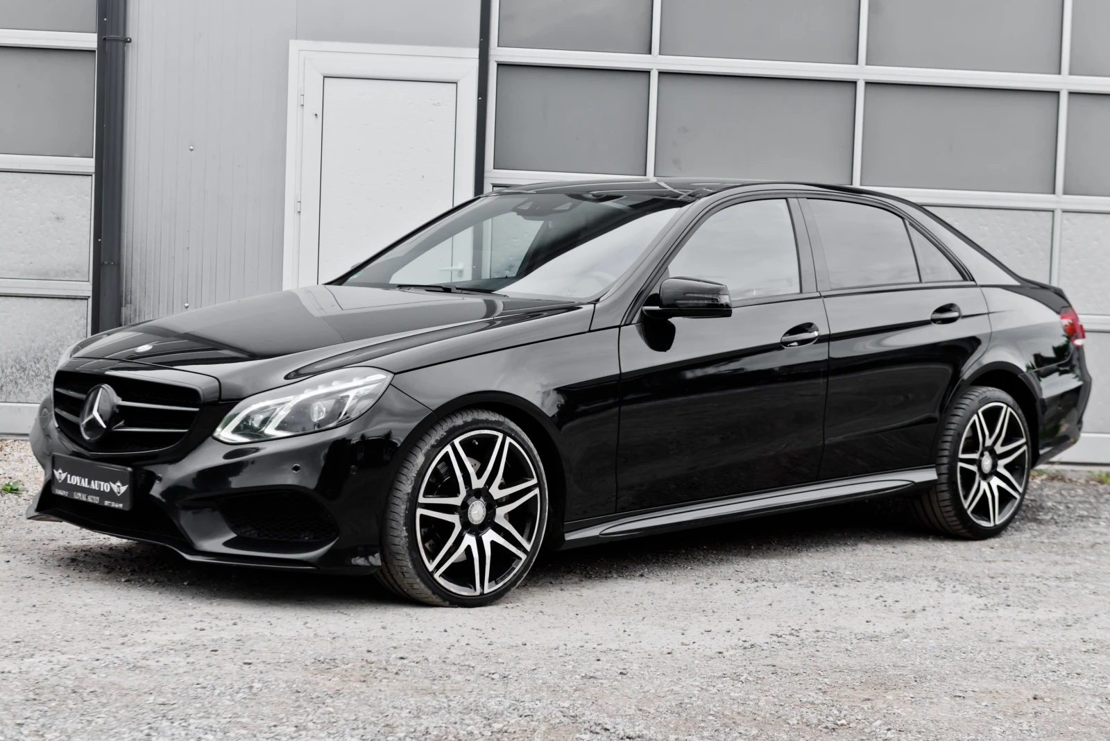 Mercedes-Benz E 350 AMG/PANORAMA/4MATIC
