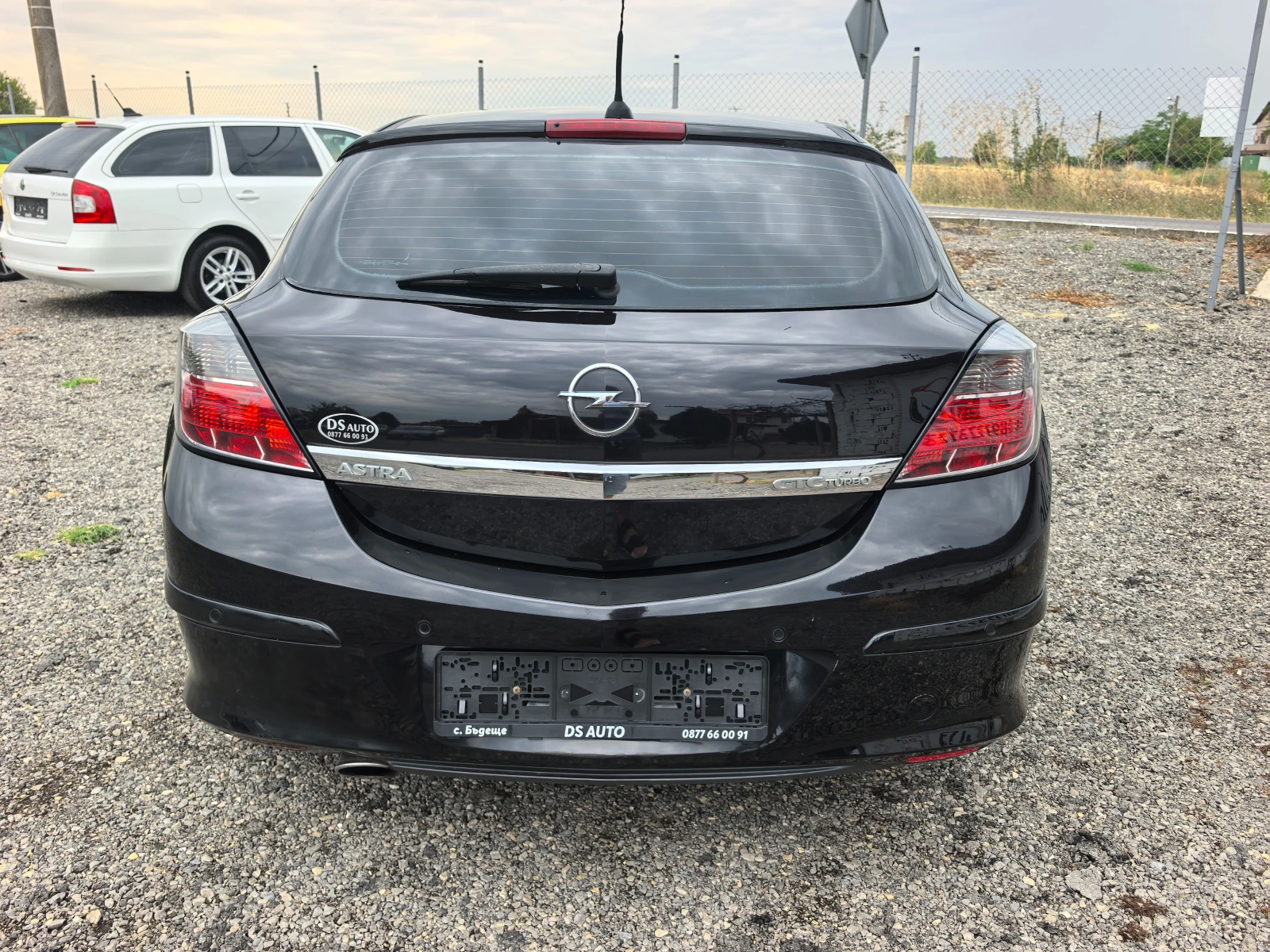 Opel Astra 2.0T регистриран, снимка 4 - Автомобили и джипове - 54774415