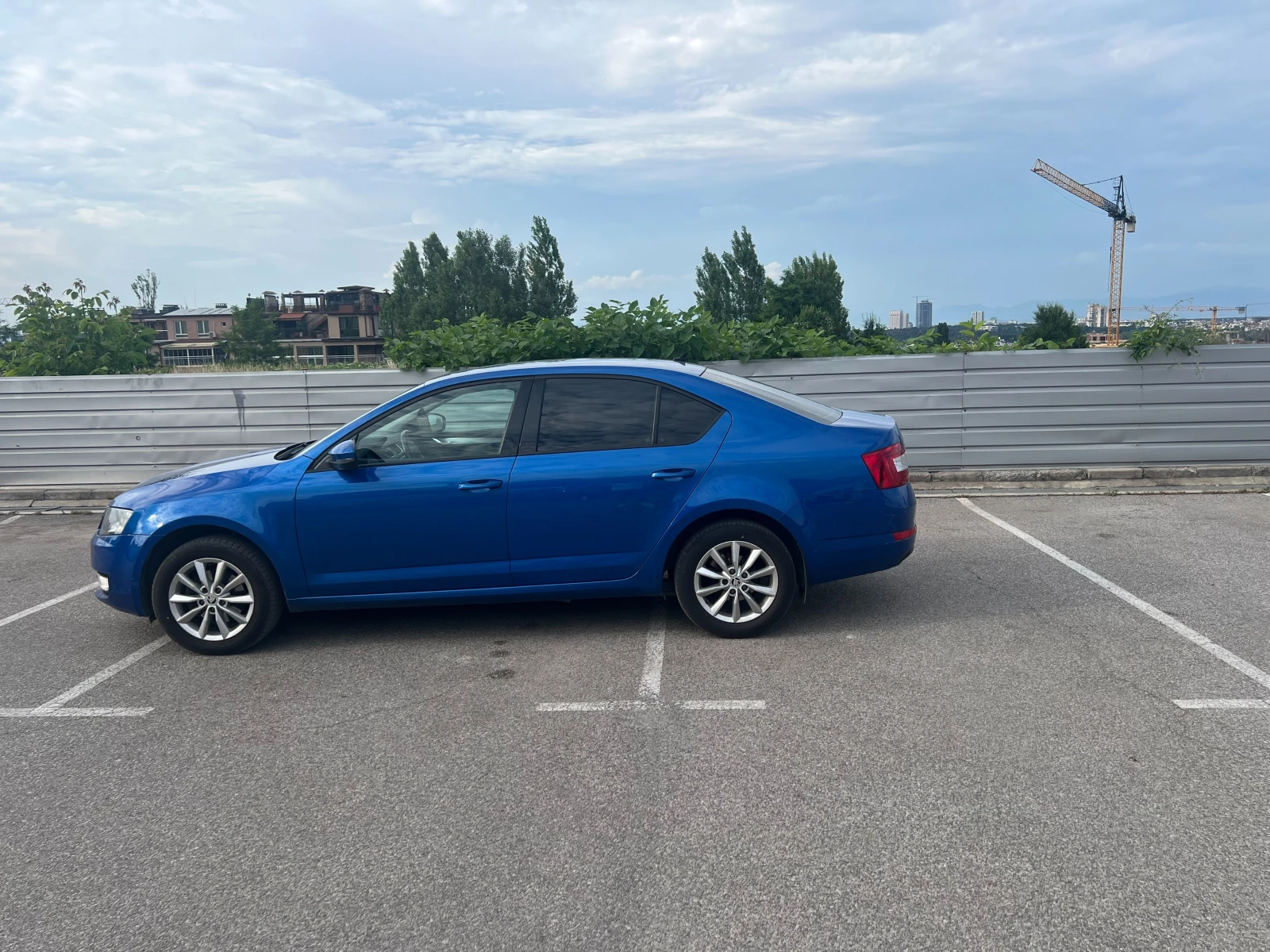 Skoda Octavia закупена от Шкода България, снимка 3 - Автомобили и джипове - 55018344
