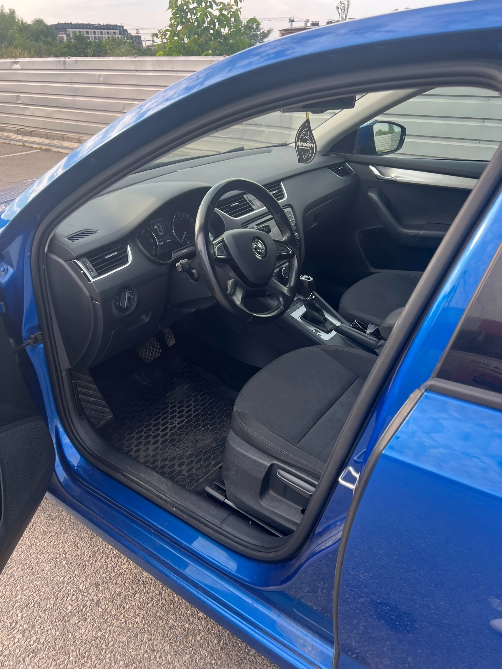 Skoda Octavia закупена от Шкода България, снимка 7 - Автомобили и джипове - 55018344