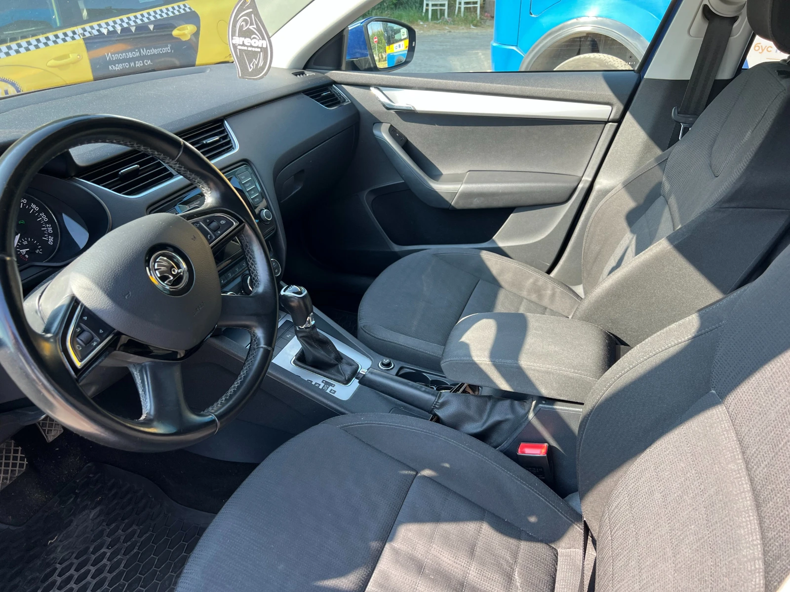 Skoda Octavia закупена от Шкода България, снимка 11 - Автомобили и джипове - 55018344