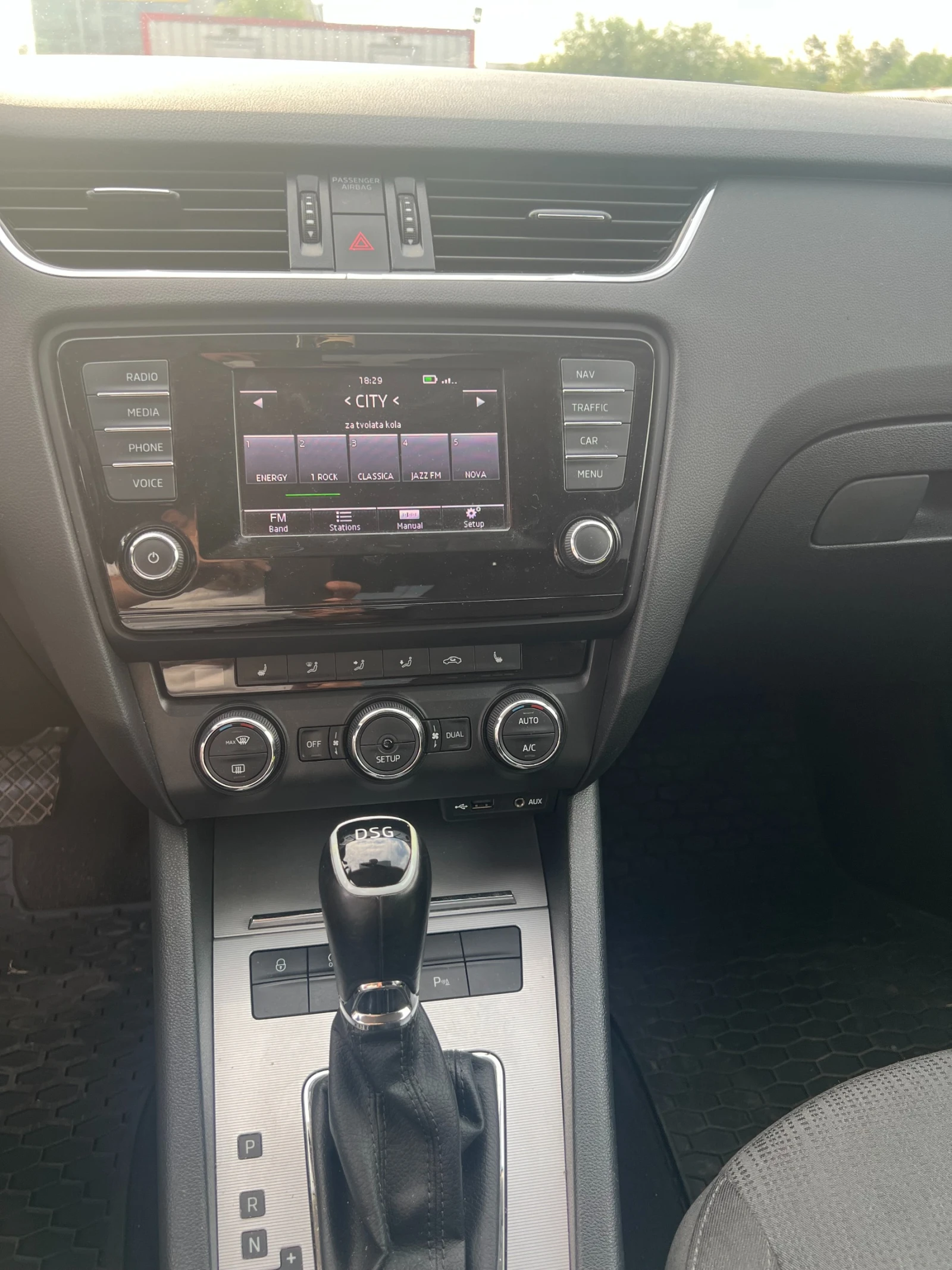 Skoda Octavia закупена от Шкода България, снимка 8 - Автомобили и джипове - 55018344