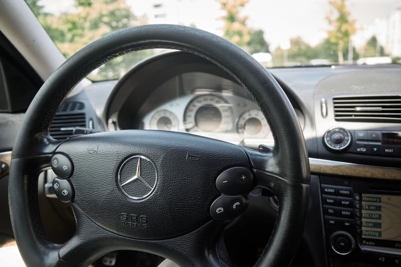 Mercedes-Benz E 350, снимка 15 - Автомобили и джипове - 55061742