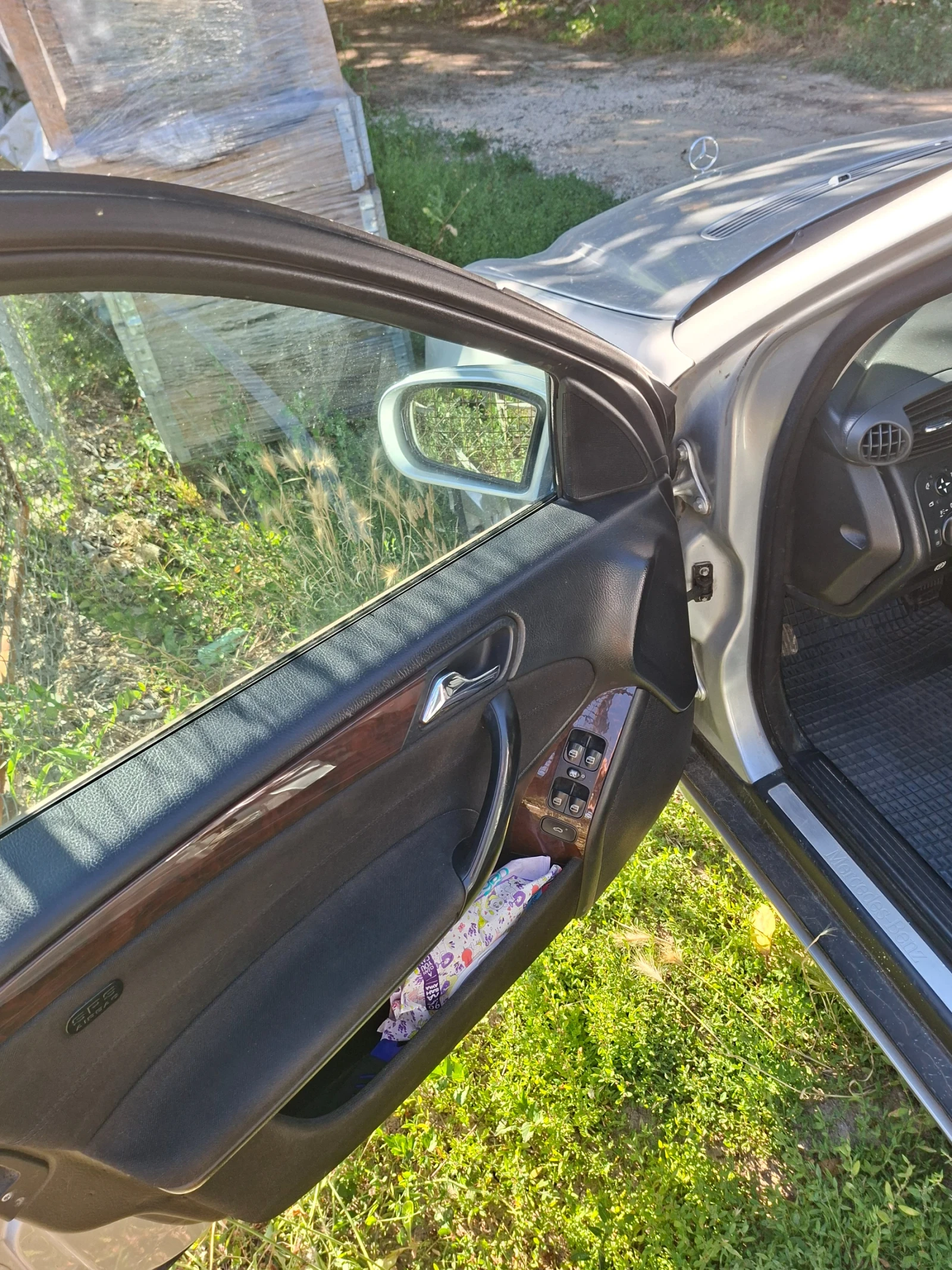 Mercedes-Benz C 220, снимка 9 - Автомобили и джипове - 55105592