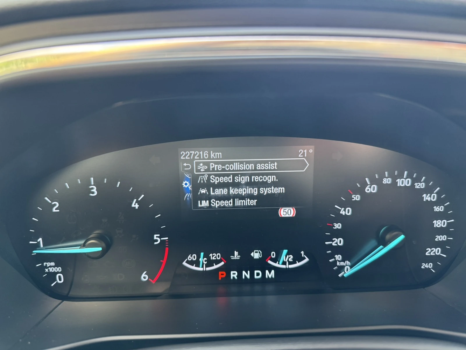 Ford Focus 2.0 Ecoblue, 150 HP, Auto, подгрев, снимка 10 - Автомобили и джипове - 55793677