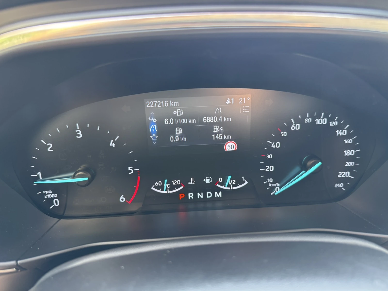 Ford Focus 2.0 Ecoblue, 150 HP, Auto, подгрев, снимка 11 - Автомобили и джипове - 55793677