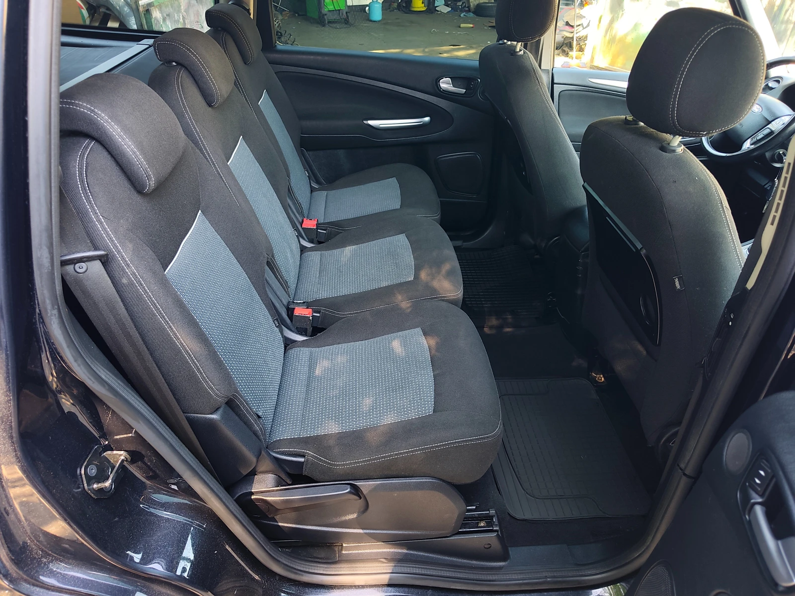 Ford Galaxy 1.6TDCI, снимка 11 - Автомобили и джипове - 55483910