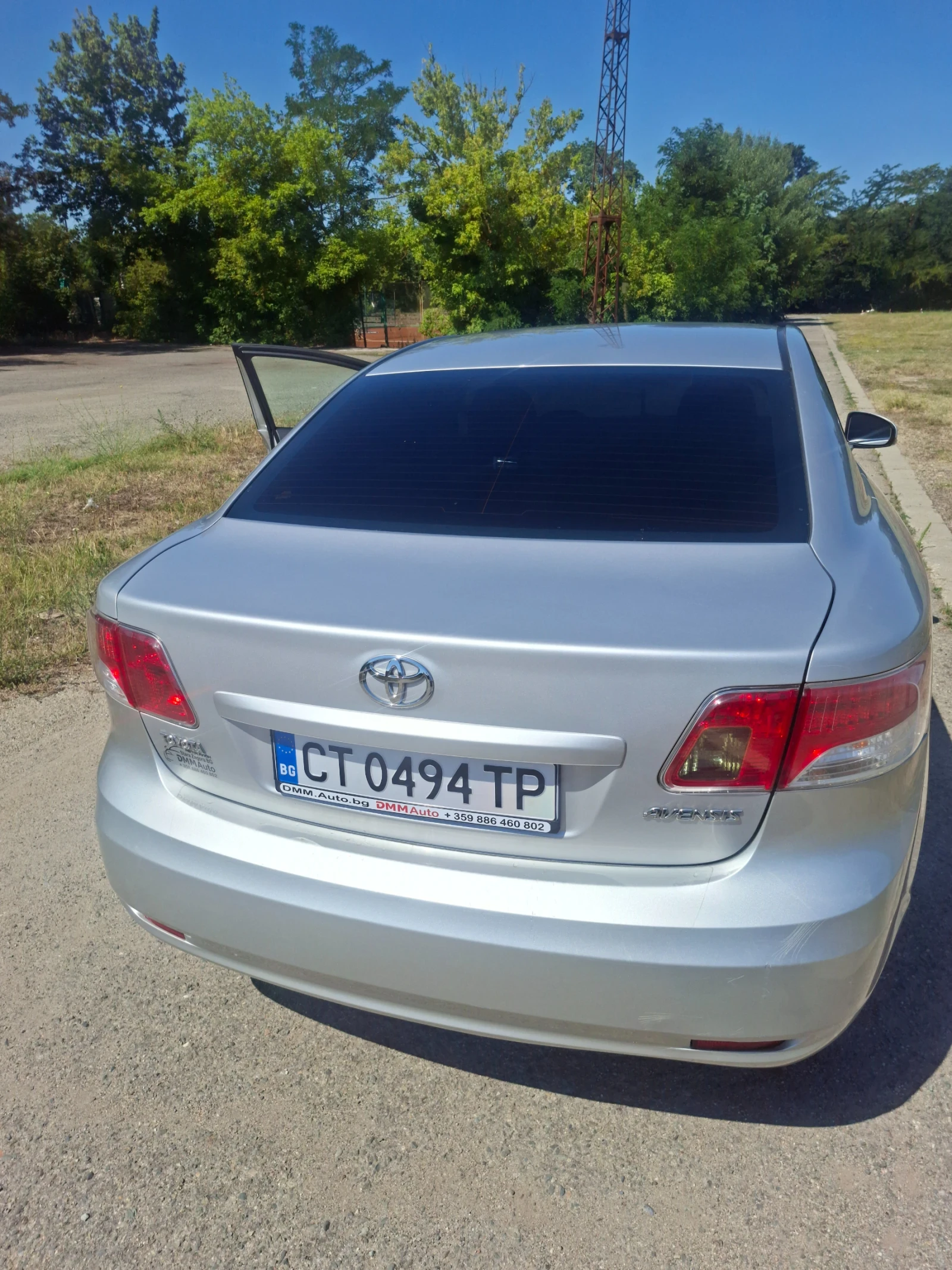 Toyota Avensis 2.0 126кс Седан, снимка 3 - Автомобили и джипове - 55484900