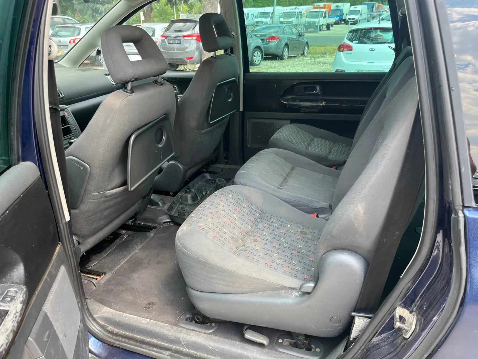 Seat Alhambra 1.9TDI, снимка 7 - Автомобили и джипове - 55571377